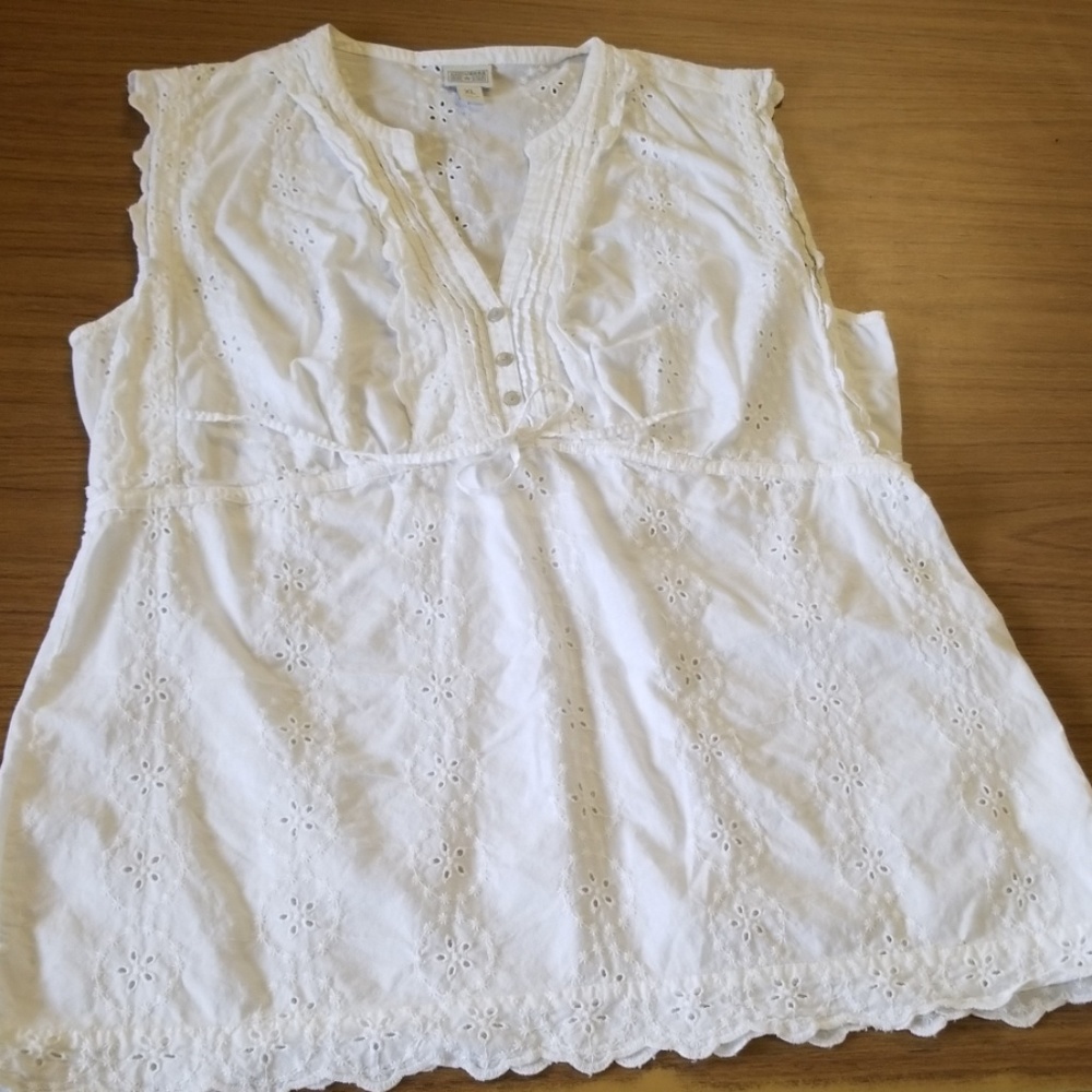 White knit top